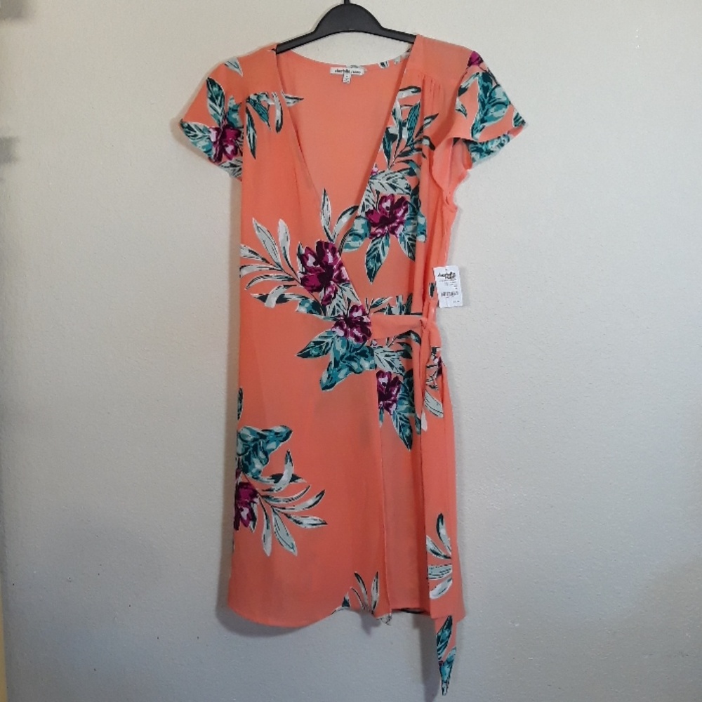 Charlotte Russe floral wrap dress size M - NWT